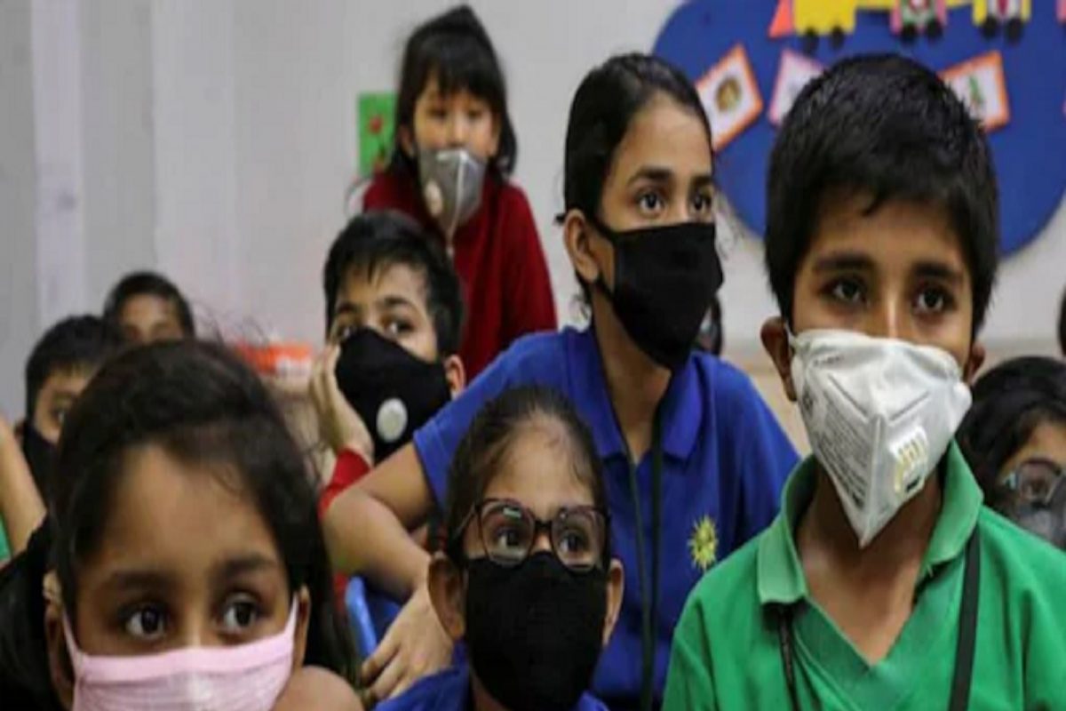 Omicron XE Variant Symptoms: Omicron XE व्हेरिएंटमुळे भारतावर Corona च्या चौथ्या लाटेचं सावट?, लहान मुलांना सर्वाधिक धोका