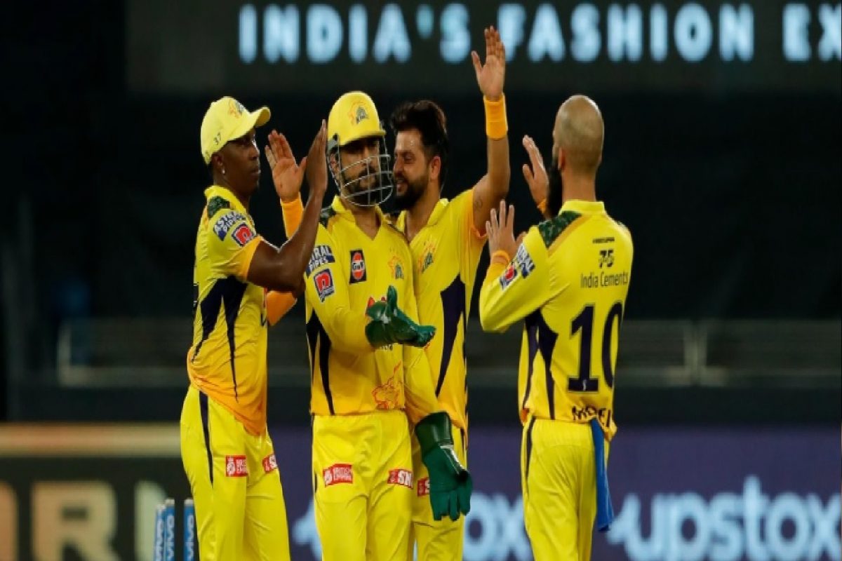 ENG vs WI : धोनीच्या सहकाऱ्यानं कॅप्टनसी मिळताच बॅटींग आणि बॉलिंगमध्ये कमाल, टीमला जिंकून दिली मॅच