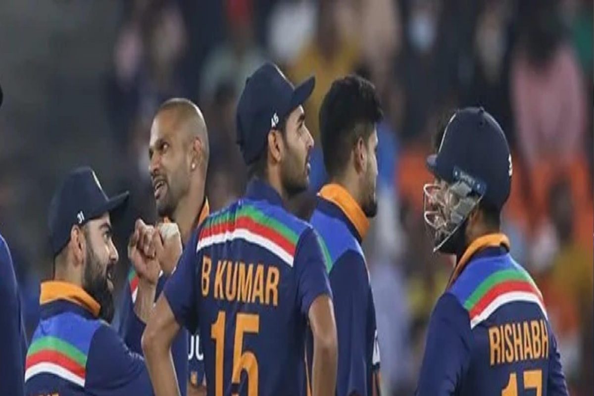 IND vs WI : IPL मध्ये मोठी कमाई आता टीम इंडियाचं तिकीट, 21 वर्षांचा बॉलर का खास आहे?