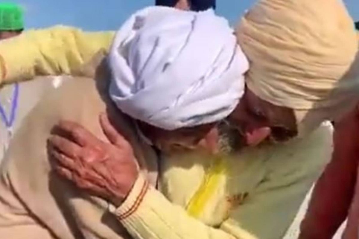 फाळणीत दुरावलेले भाऊ तब्बल 74 वर्षांनंतर भेटले; करतारपूर कॉरिडॉरला 'भरतभेट'