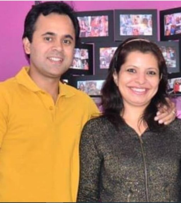  जेनिफरचा पती मयूर बन्सीवाल हादेखील एक अभिनेता आहे. त्याने बॉलिवूडच्या काही चित्रपटांमध्ये काम केलं आहे.