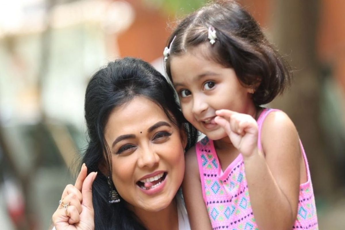 माझी तुझी रेशीमगाठ फेम छोट्या परीचा सेटवरील टाईमटेबल माहिती आहे का?