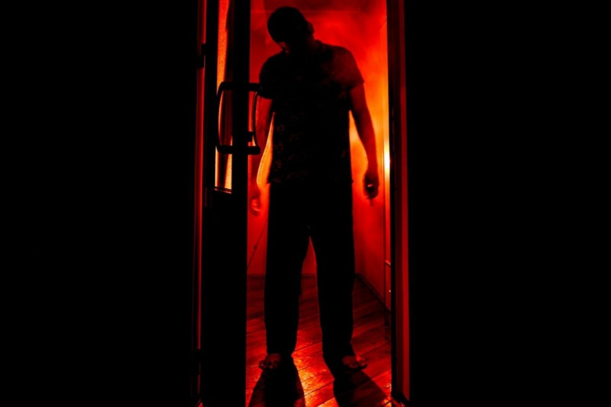 मजुरी करून जगणाऱ्या वृद्धासोबत क्रूरता; चाकुने वार करत पाडलं रक्ताच्या थारोळ्यात