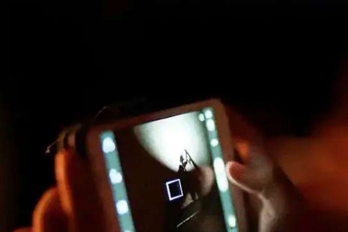 ऑनलाइन गेममुळे दोन भाऊ बेपत्ता; मोबाइल फोनचं व्यसन कुटुंबावर पडलं भारी