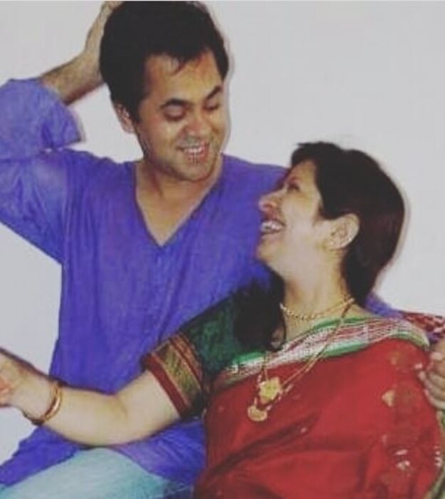  जेनिफरच्या पतीने सुशांत सिंह राजपूतच्या 'धोनी: द अनटोल्ड स्टोरी' आणि २.० सारख्या गाजलेल्या चित्रपटांत काम केलं आहे.