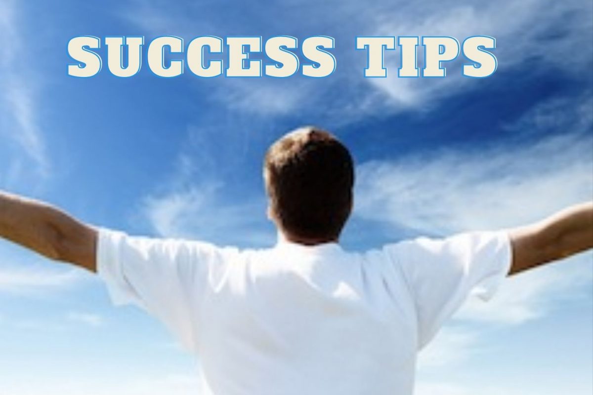 कोणत्याही क्षेत्रात किंवा विषयामध्ये किंवा गोष्टीत यशस्वी व्हा.