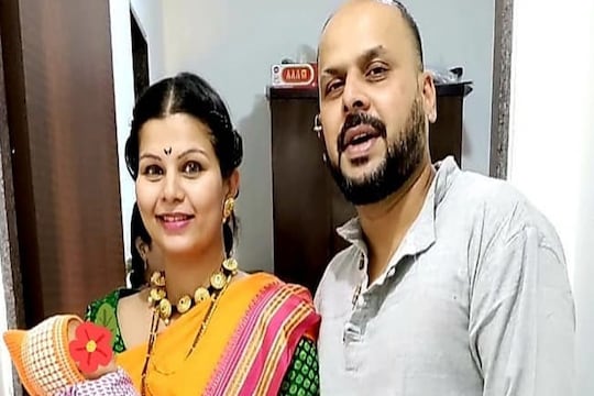 'स्वामिनी' फेम अभिनेत्रीच्या घरी चिमुकलीचं आगमन ; फोटो शेअर करत दिली GOOD NEWS
