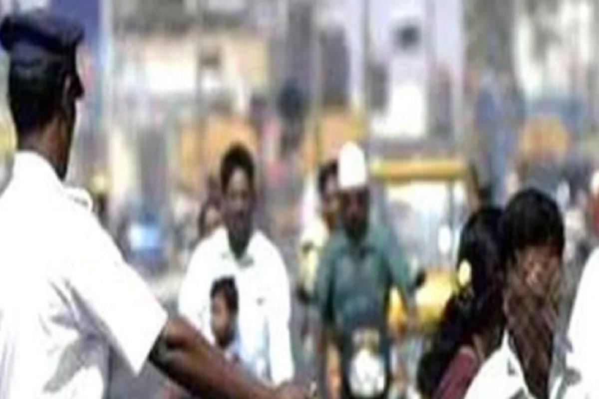 Driving License किंवा RC सोबत ठेवणं विसरलात? करा हे काम, कधीच कापलं जाणार नाही चालान