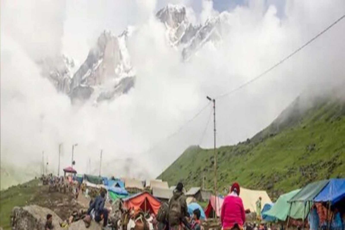 रोमांचक खडतर प्रवास अनुभवायचा असेल तर एकदा वैष्णोदेवी यात्रा करा! पण, जाण्यापूर्वी 'हे' वाचा