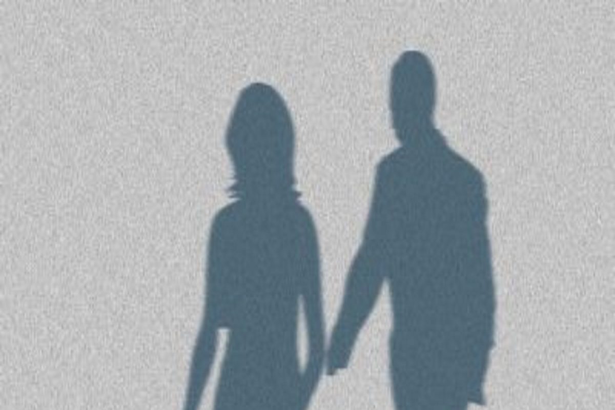 Vastu Tips: नवरा-बायकोमधील वाद, कुटुंब कलह नाहीसे होतील; या 10 वास्तू टिप्स ध्यानात ठेवा