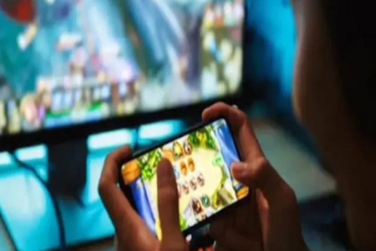 Video Games खेळण्यासाठी कंपनीच देणार पैसे? वाचा काय आहे कारण