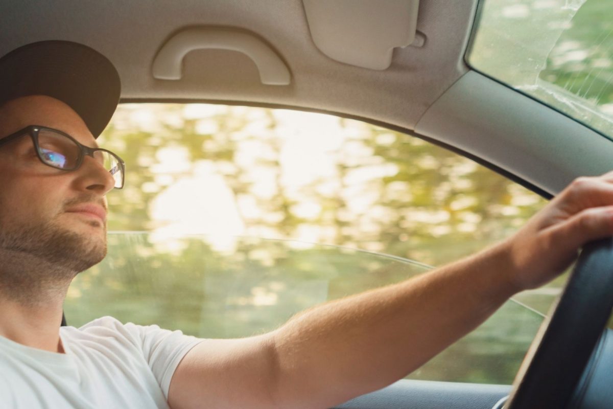 Travelling Tips : Long drive ला जाण्याआधी या गोष्टी केल्यात का तपासा; नाहीतर अडचणीचा ठरेल प्रवास