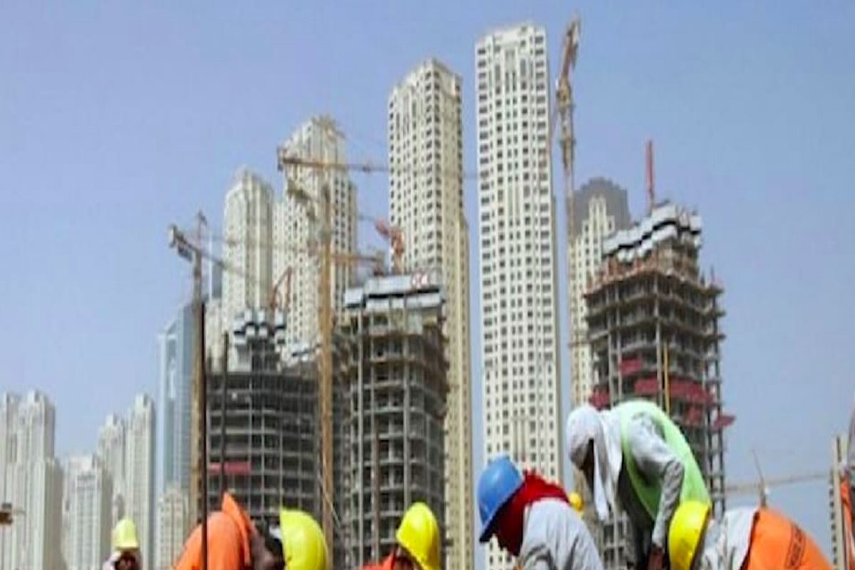 UAE कडून कामगार कायद्यात मोठे बदल, भारतीयांची होणार चांदी