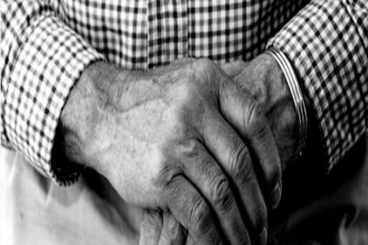 #HumanStory: ओळख लपविण्यासाठी रुग्ण हेल्मेट घालून आला, सेक्सॉलॉजिस्टच्या आयुष्यातील अनुभव