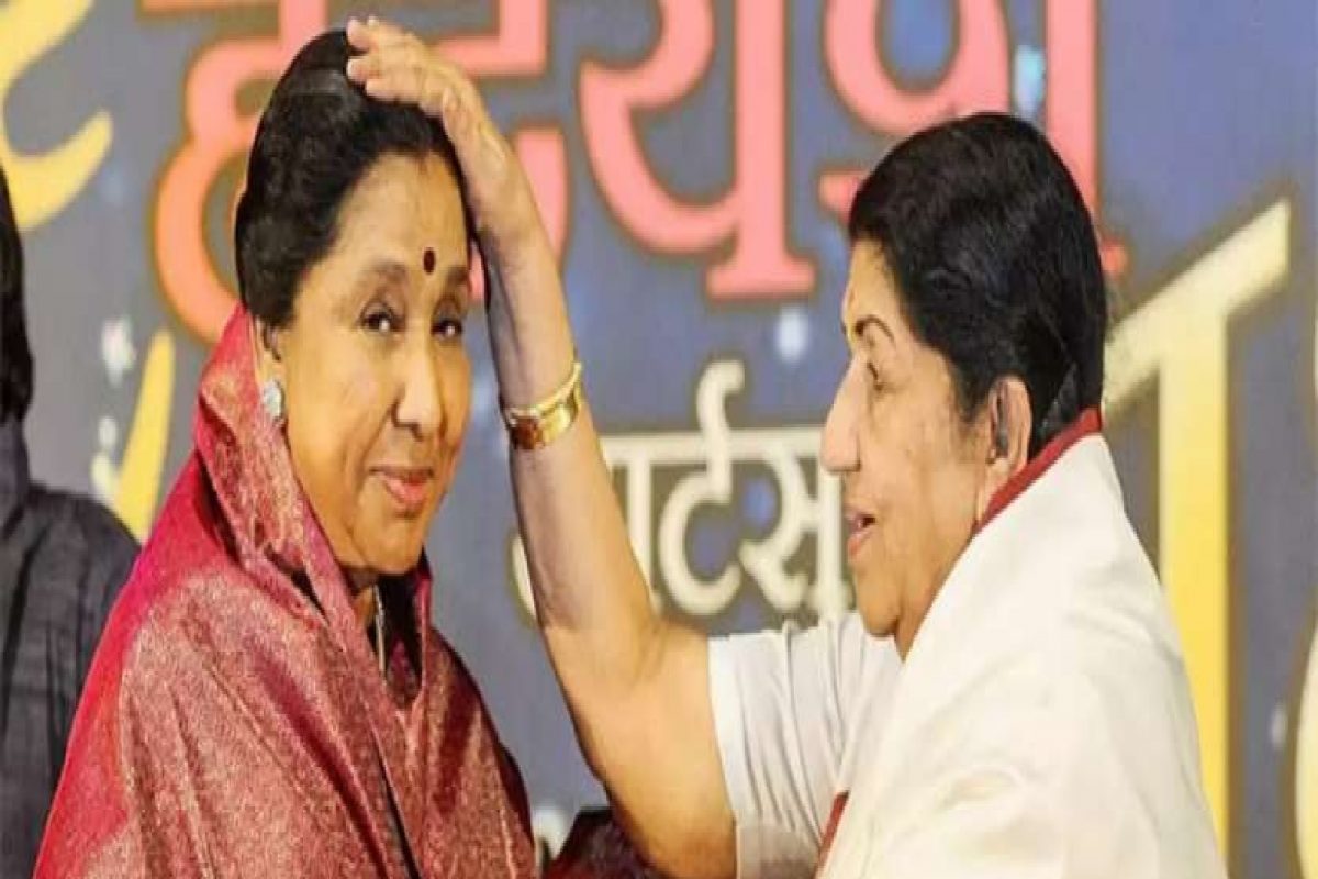 मृत्यूच्या अवघ्या 6 महिन्यांपूर्वी लता दीदींनी आशा भोसलेंना दिलं होतं खास गिफ्ट,नेमकं काय होतं?