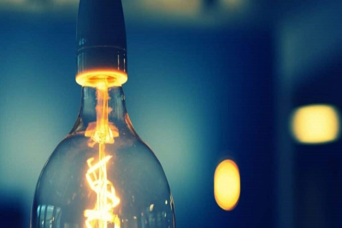 '440 व्होल्टचा करंट' बसला असं म्हणतो खरं, पण वीजेचा एवढा जबरदस्त झटका बसला तर काय होईल?