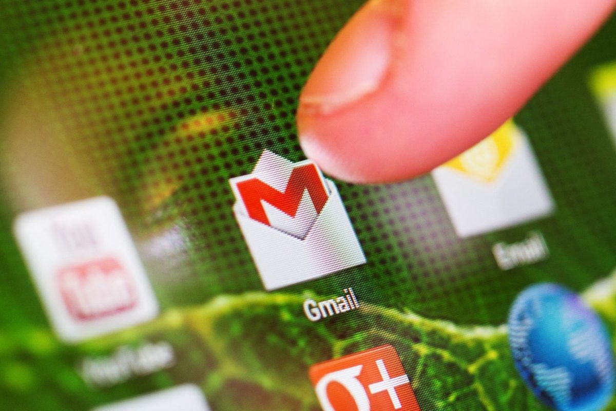 Tips and Trick: इंटरनेटशिवायही वापरता येऊ शकतं Gmail; त्यासाठी करा फक्त 'ही' एक गोष्ट