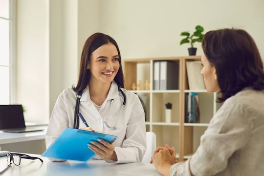 Diet Tips: 40 वर्षानंतर आहाराची काळजी घ्याच; एक्सपर्टसने सांगितलेल्या या 3 सोप्या टिप्स वापरा