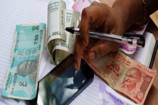आर्थिक संकट कधीही येऊ शकतं, योग्य गुंतवणूक केल्यास अडचणीच्या काळात रडत बसावं लागणार नाही, कसं कराल प्लानिंग?