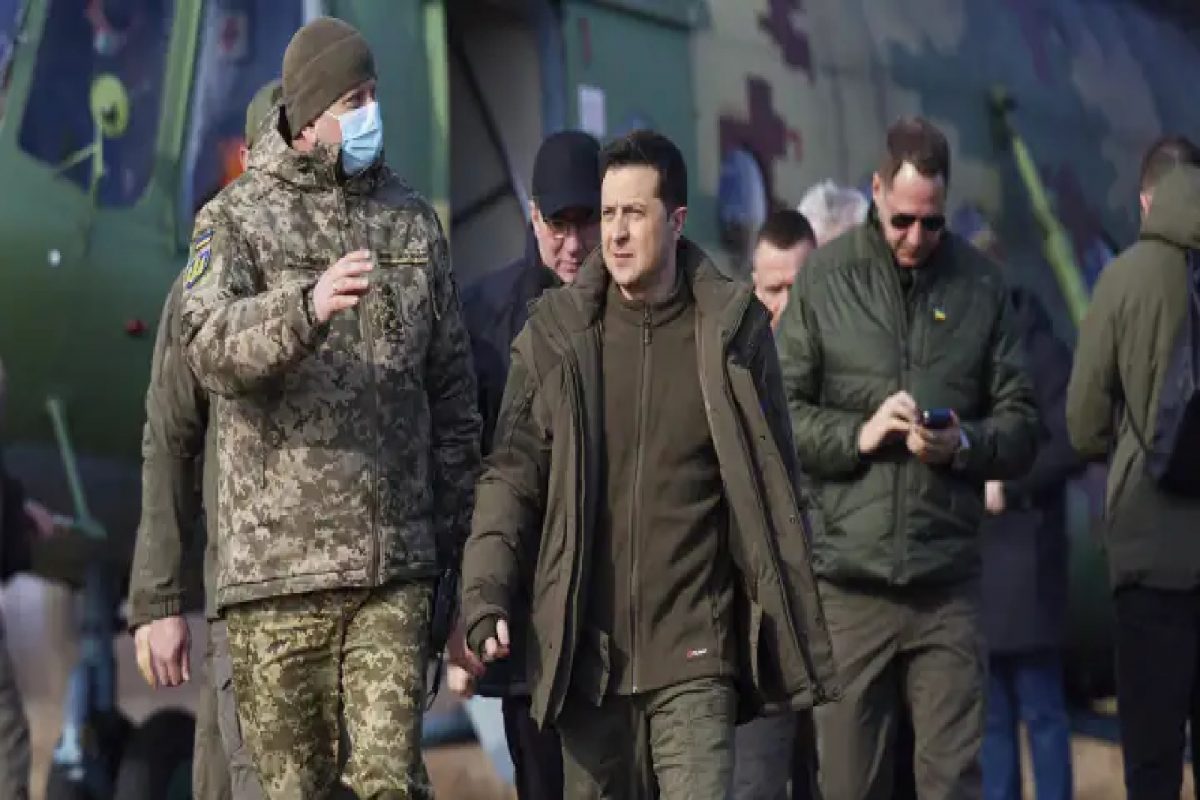 Emergency In Ukraine: युक्रेनमध्ये देशव्यापी आणीबाणी जाहीर, रशियाकडून हल्ल्याची भीती वाढली