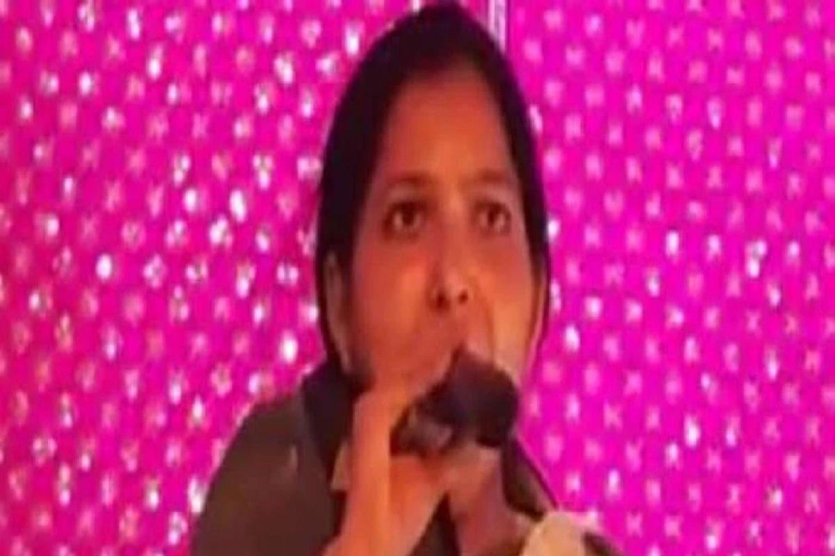 UP Assembly Elections 2022: प्रचारादरम्यान ढसाढसा रडल्या BJP आमदार, म्हणाल्या...