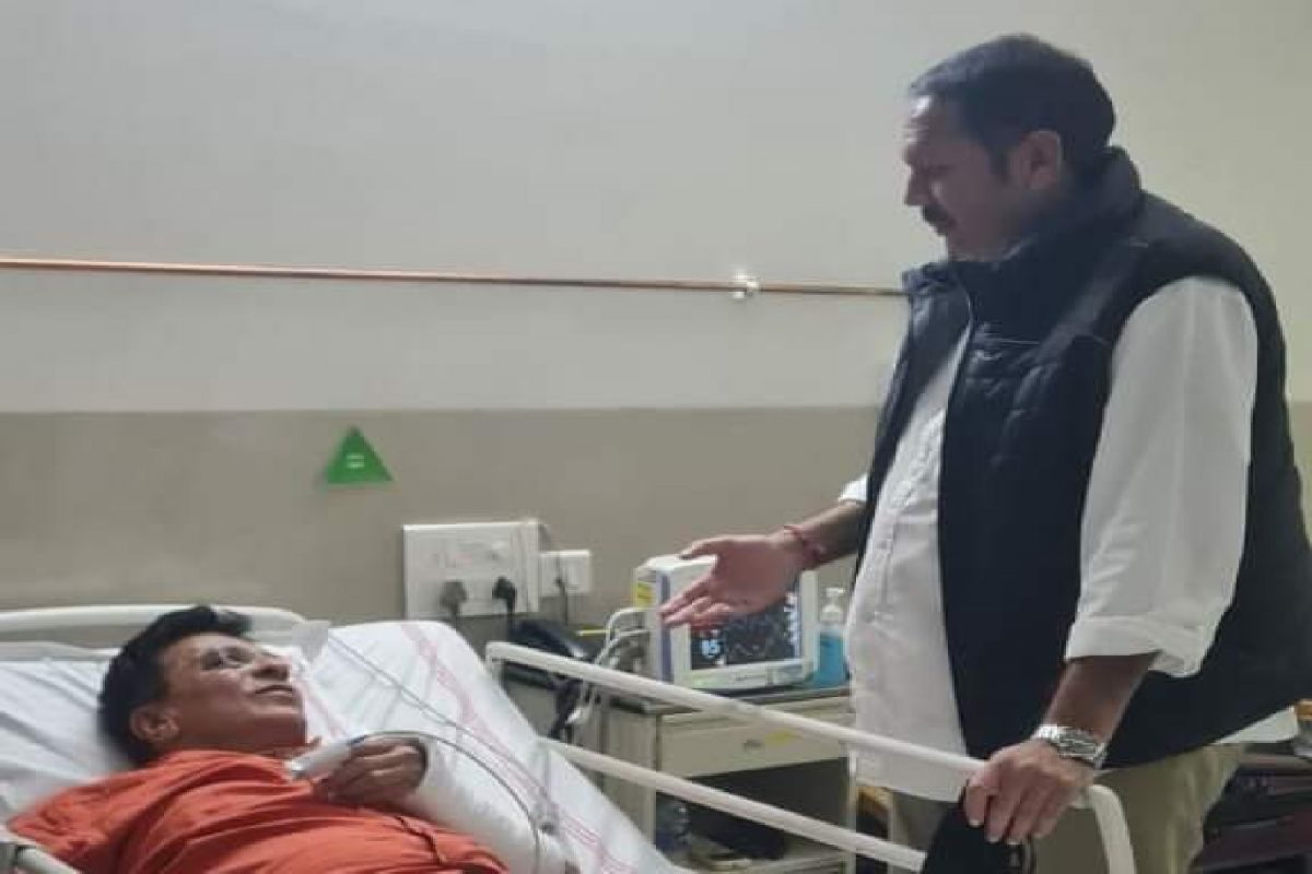 किरीट सोमय्यांची विचारपूस करण्यासाठी रात्रीच रुग्णालयात पोहोचले उदयनराजे भोसले, म्हणाले...