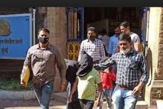 राज कुंद्रा पोर्नोग्राफी प्रकरणातील चार फरार आरोपींना अटक, जबरदस्ती बनवायचे  पॉर्न फिल्म