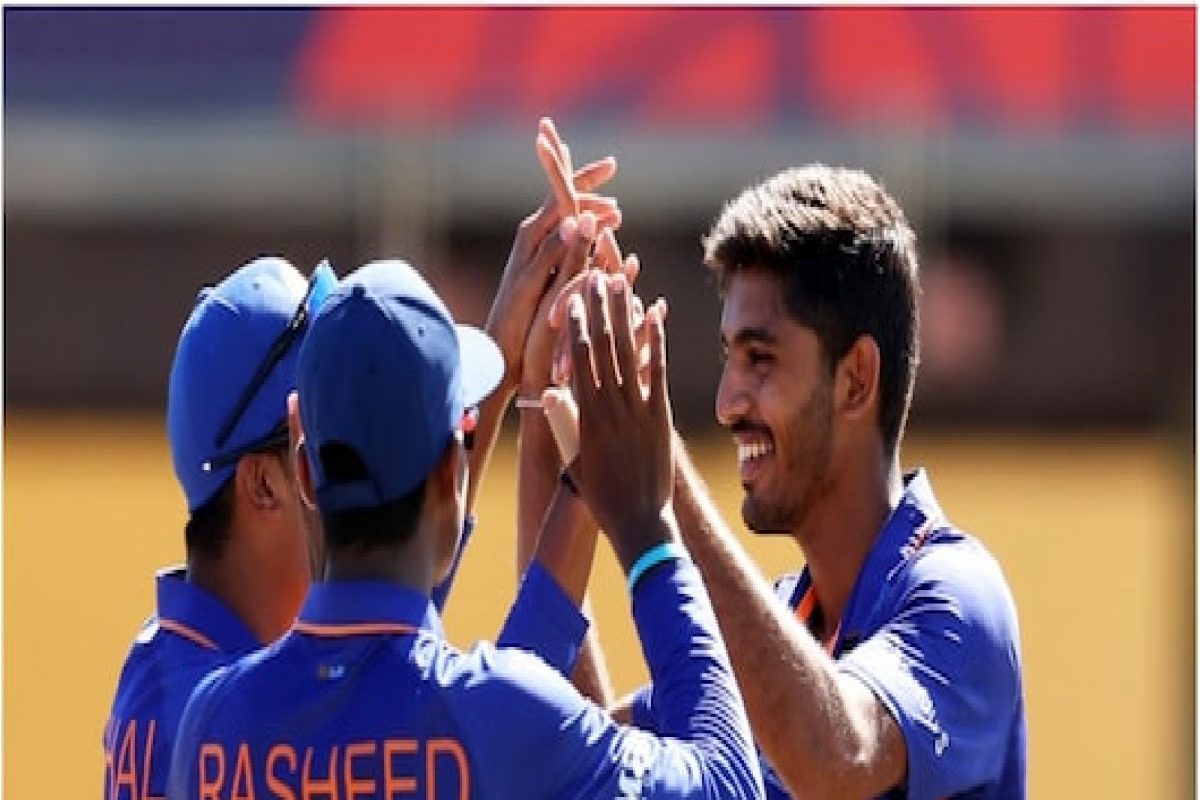 U19 World Cup: क्रिकेटसाठी रोज 3 तास केला लोकलनं प्रवास, लोणावळ्याचा विकी उघडणार विजेतेपदाचे दार