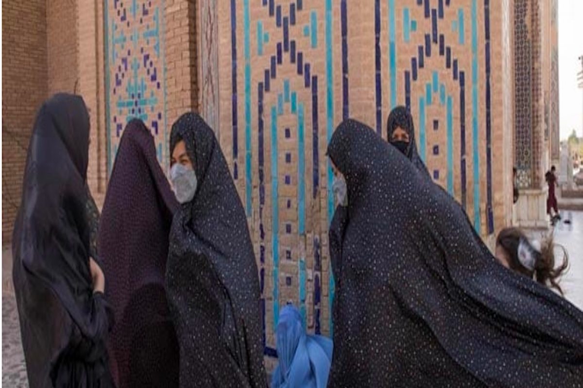 तालिबानी अफगाणिस्तानात अखेर शाळा-कॉलेज सुरु, मुलींना मात्र ‘एका’ अटीवर प्रवेश