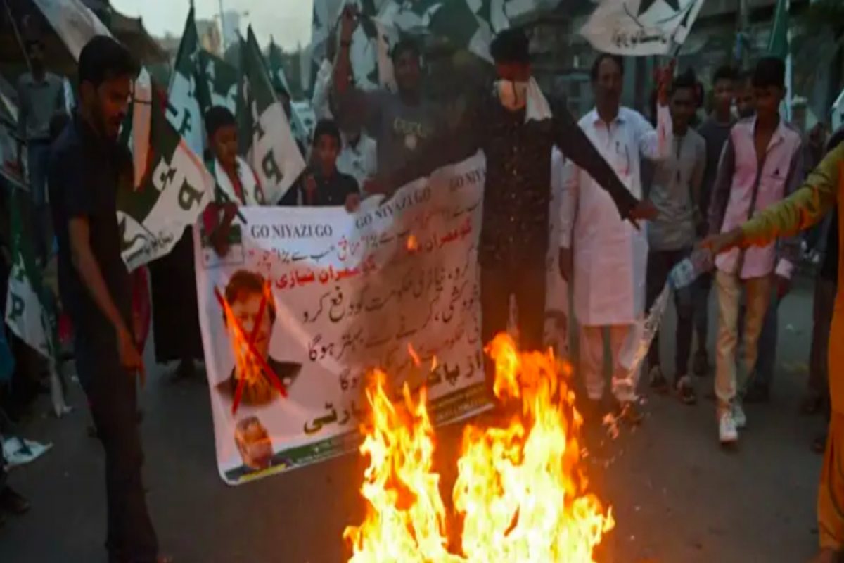 पाकिस्तानात हिंदू व्यापाऱ्याची गोळ्या घालून हत्या, अगोदर मिळाली होती धमकी