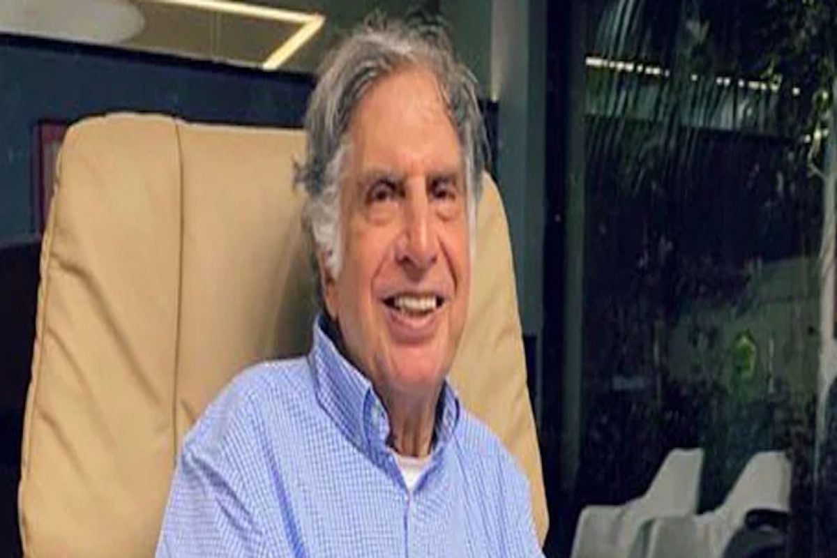 Air India च्या विमानात ऐकू आला रतन टाटांचा आवाज, म्हणाले…