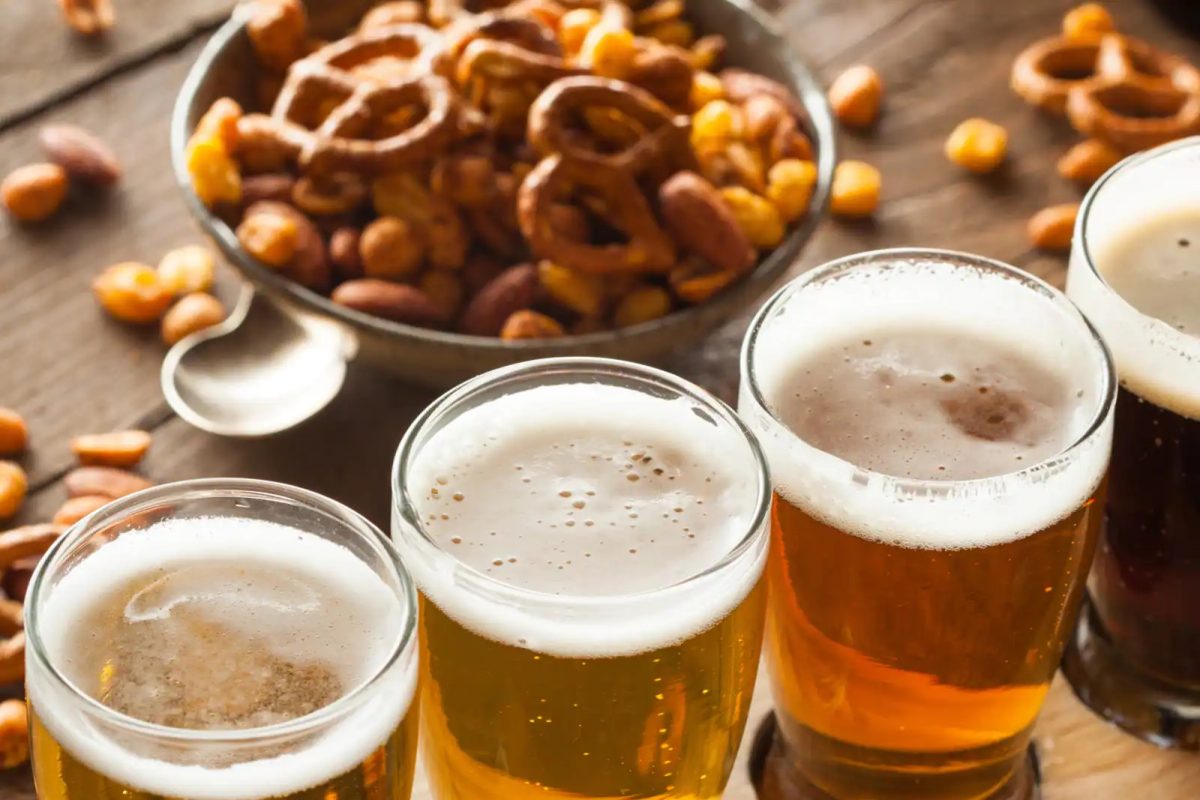 उन्हाळ्यात चिल्ड बिअरच्या किमती देणार चटके! तब्बल इतकी होणार दरवाढ