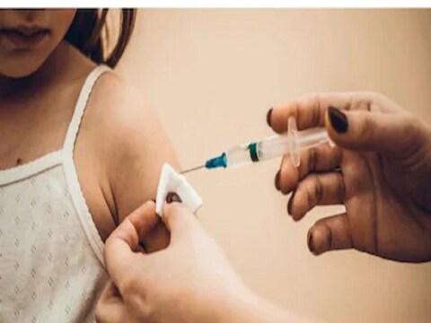 Corbevax approved for child corona vaccination : भारतात लहान मुलांच्या लसीकरणासाठी Corbevax लशीचा मार्ग मोकळा झाला आहे. 