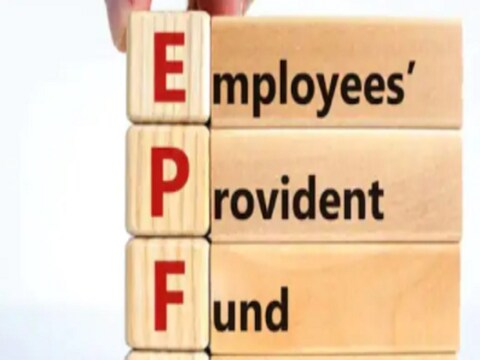 कर्मचारी भविष्य निर्वाह निधी संघटनेने (EPFO) आपल्या पेन्शनधारकांना लाइफ सर्टिफिकेट (Life Certificate) जमा करण्याबाबत मोठा दिलासा दिला आहे. 