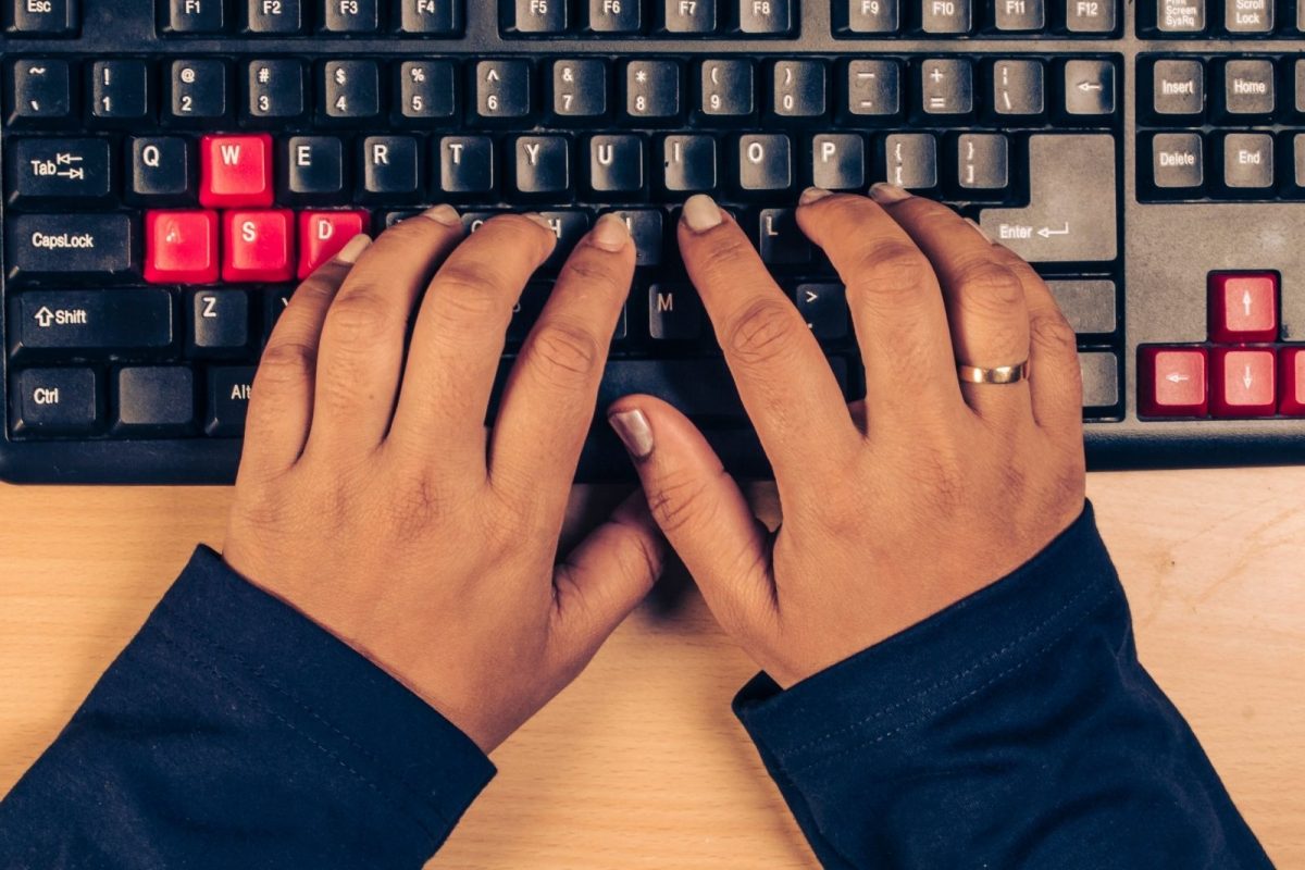 की-बोर्डवर ABCD अशा क्रमाने का नसतात अक्षरं? जाणून घ्या की-बोर्डच्या जन्माची कहाणी