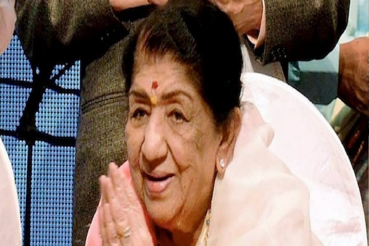 देशाला शेवटचा संदेश देत काय म्हणाल्या होत्या लता दीदी? अनुपम खेर यांनी शेअर केला ऑडिओ