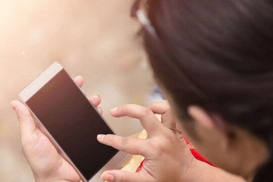 जुन्या Android फोनची विक्री करण्यापूर्वी या 10 गोष्टी विसरू नका, पूर्ण न केल्यास बसेल फटका