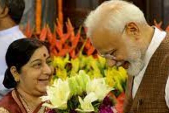 Sushma Swaraj Birth Anniversary : सुषमा स्वराज यांच्या जयंतीनिमित्त मोदींना शेअर केला तो किस्सा...