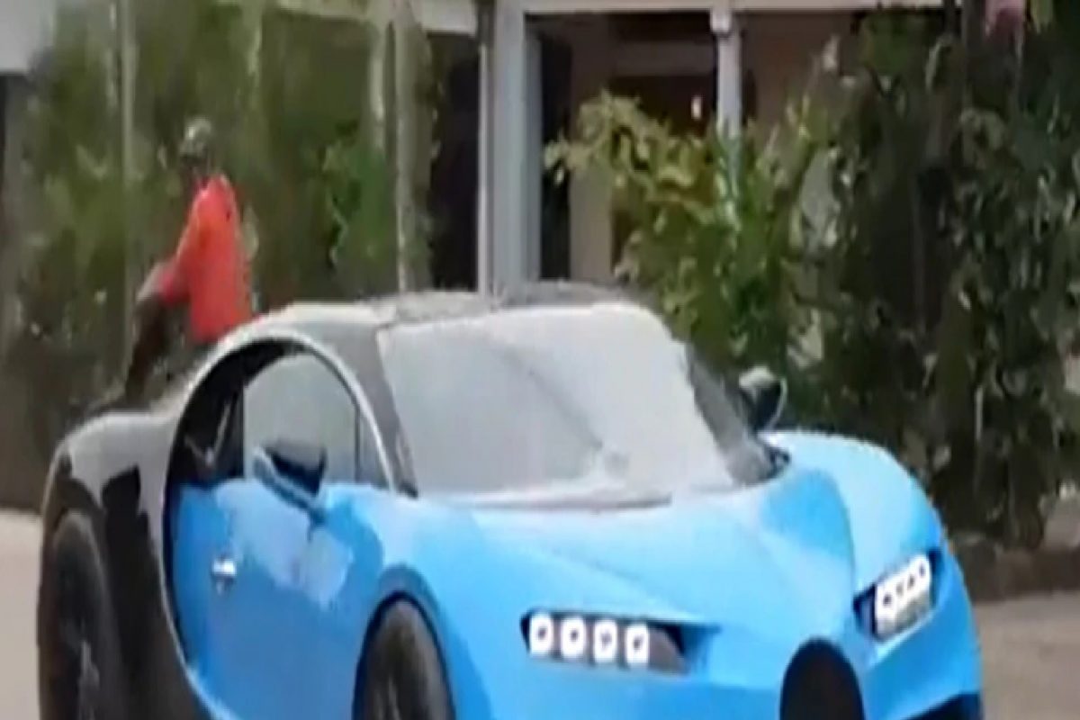 ‘वाह क्या बात है’! तरुणांनी मातीपासून बनवली Bugatti कार, रस्त्यावर येताच लोकं म्हणतात...
