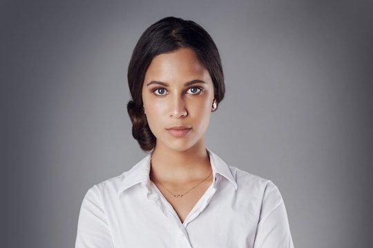 Russian | रशियन लोक हसण्याच्या बाबतीत इतके कंजूस का? 'हे' आहे प्रमुख कारण