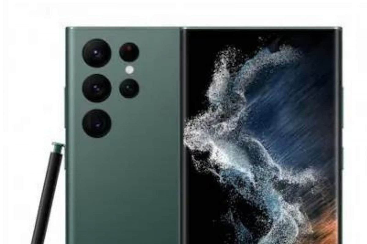 VIDEO: कसं शक्य आहे? पाण्यात बुडवलं, त्यावरून कारही चालवली; 'या' स्मार्टफोनला काहीच झालं नाही