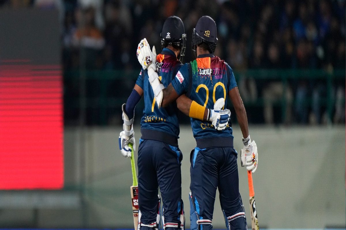 IND vs SL : IPL टीमनी दुर्लक्ष केलेल्या खेळाडूची आणखी एक आक्रमक खेळी, 38 बॉलमध्ये काढले 74 रन