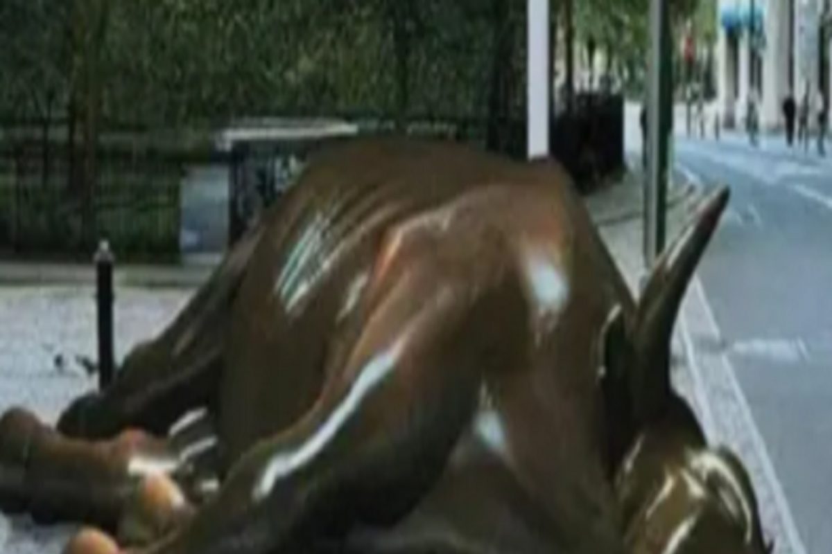 Bloodbath in Share Market: शेअर बाजारात मोठी पडझड, Sensex 1814 अंकांनी घसरला तर Nifty 500 अंकांनी खाली