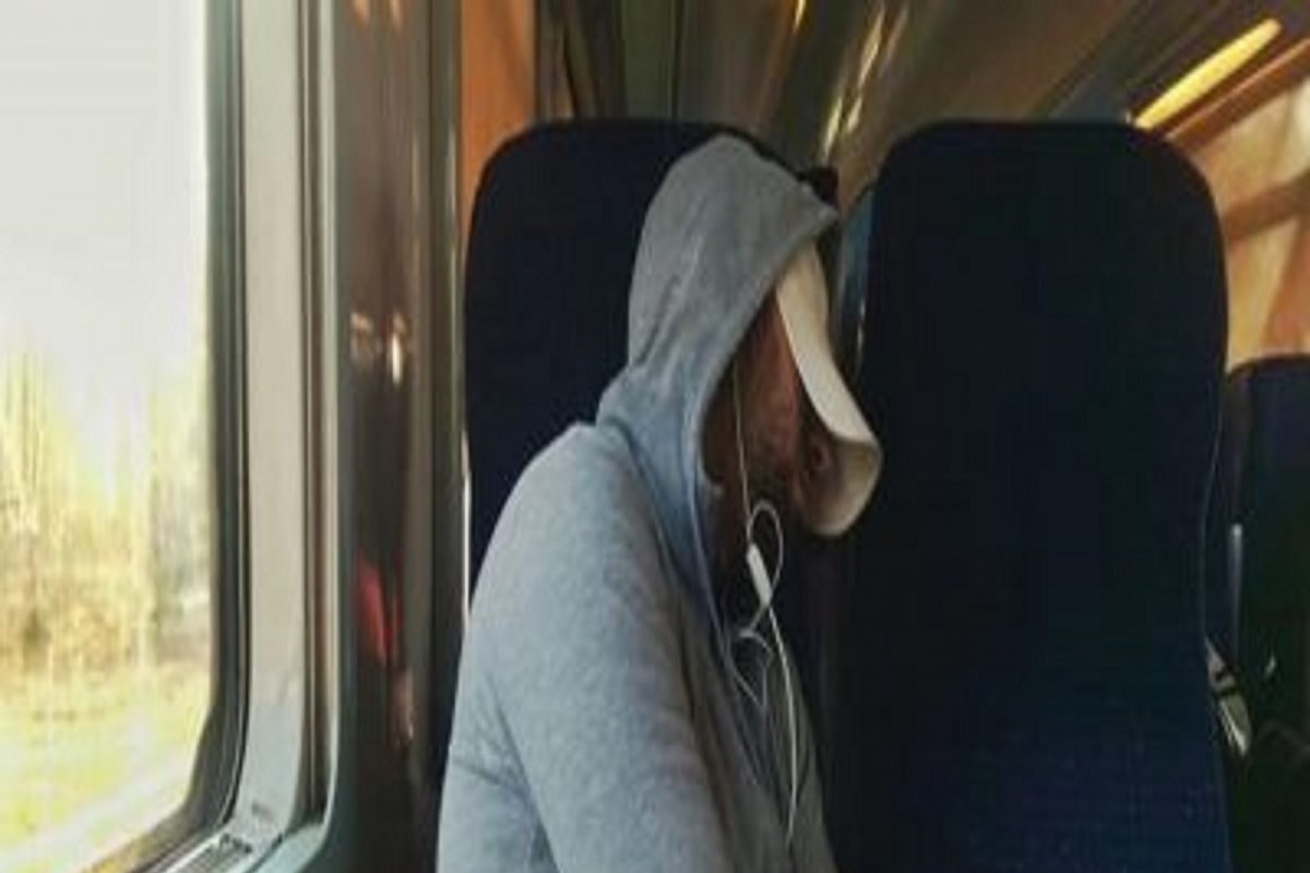 दिवसा वारंवार डुलक्या काढणाऱ्यांनी इकडं लक्ष द्या; या गंभीर आजारांचे असू शकते लक्षण