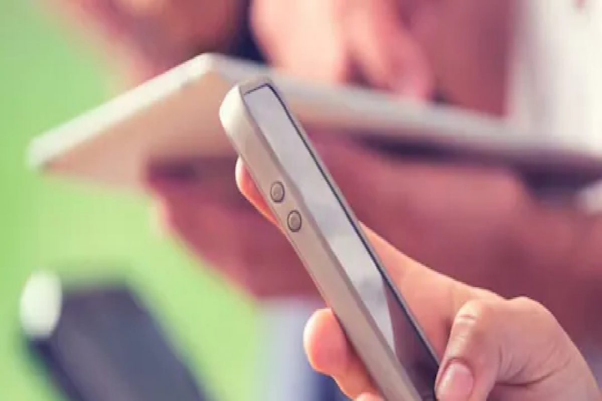 Android Smartphone वापरता? आजपासून हे Apps बंद, Google ची नवी पॉलिसी