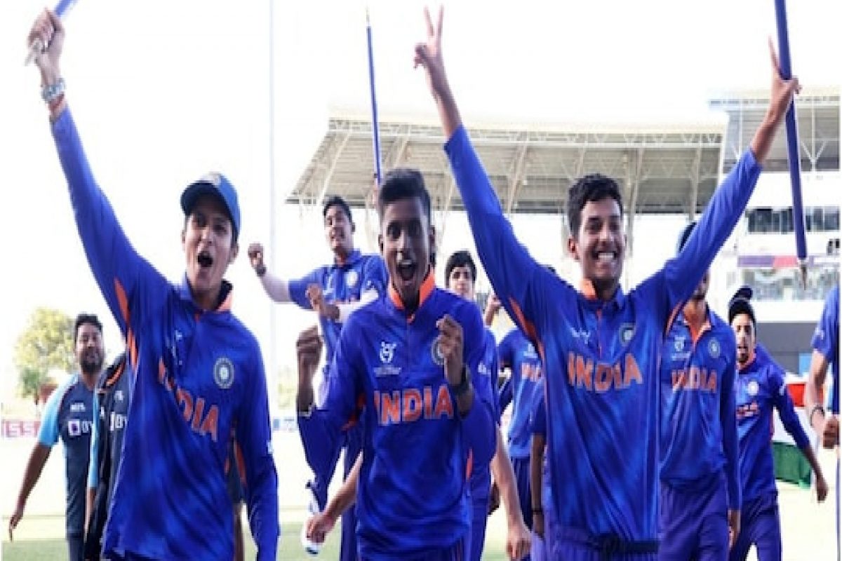 U19 WC : वर्ल्ड कप स्टारच्या वडिलांनी दिलीय अतिरेक्यांशी झुंज, जखमी झाल्यानंतरही मुलाला कळवली नाही बातमी