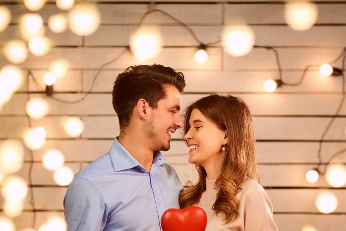 Valentine Week List 2022: आला प्रेमाचा आठवडा! रोज डे ते व्हॅलेंटाईन डे पर्यंत, असं करा खुल्लम खुल्ला प्रेम