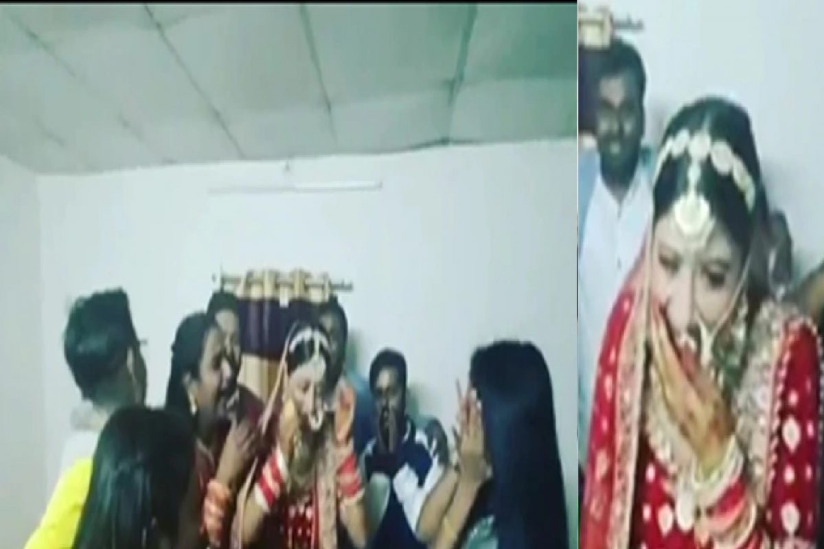 सासरी जाण्याआधी वधूला मित्रांनी दिली रडण्याची ट्रेनिंग, हा मजेशीर Video पाहून तुम्हालाही आवरणार नाही हसू