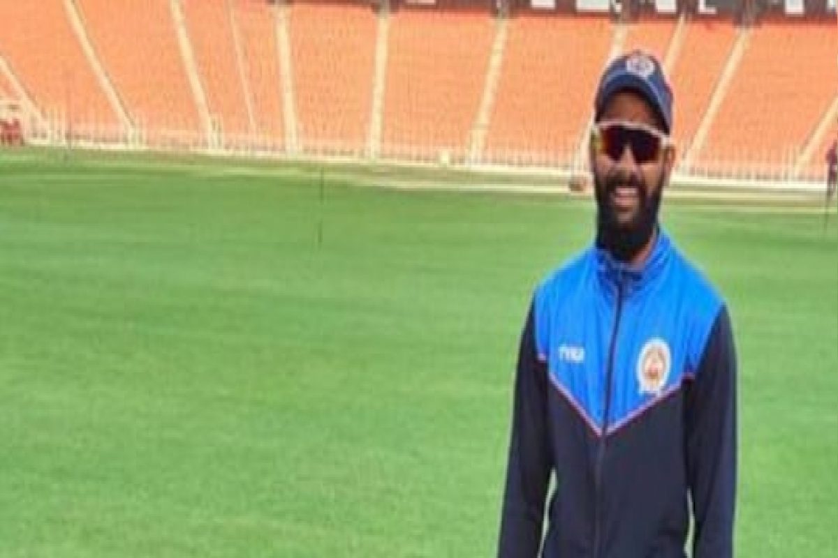 सलाम! मुलीवर अंत्यसंस्कार करून परतलेल्या भारतीय क्रिकेटपटूनं झळकावलं दमदार शतक