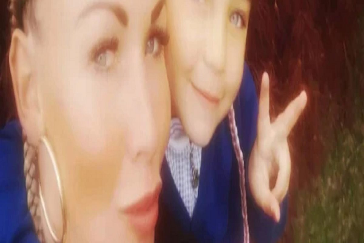 जन्माच्या तिसऱ्या महिन्यापासून लेक करते काम; 14-14 तास ट्रेनिंग देते आई